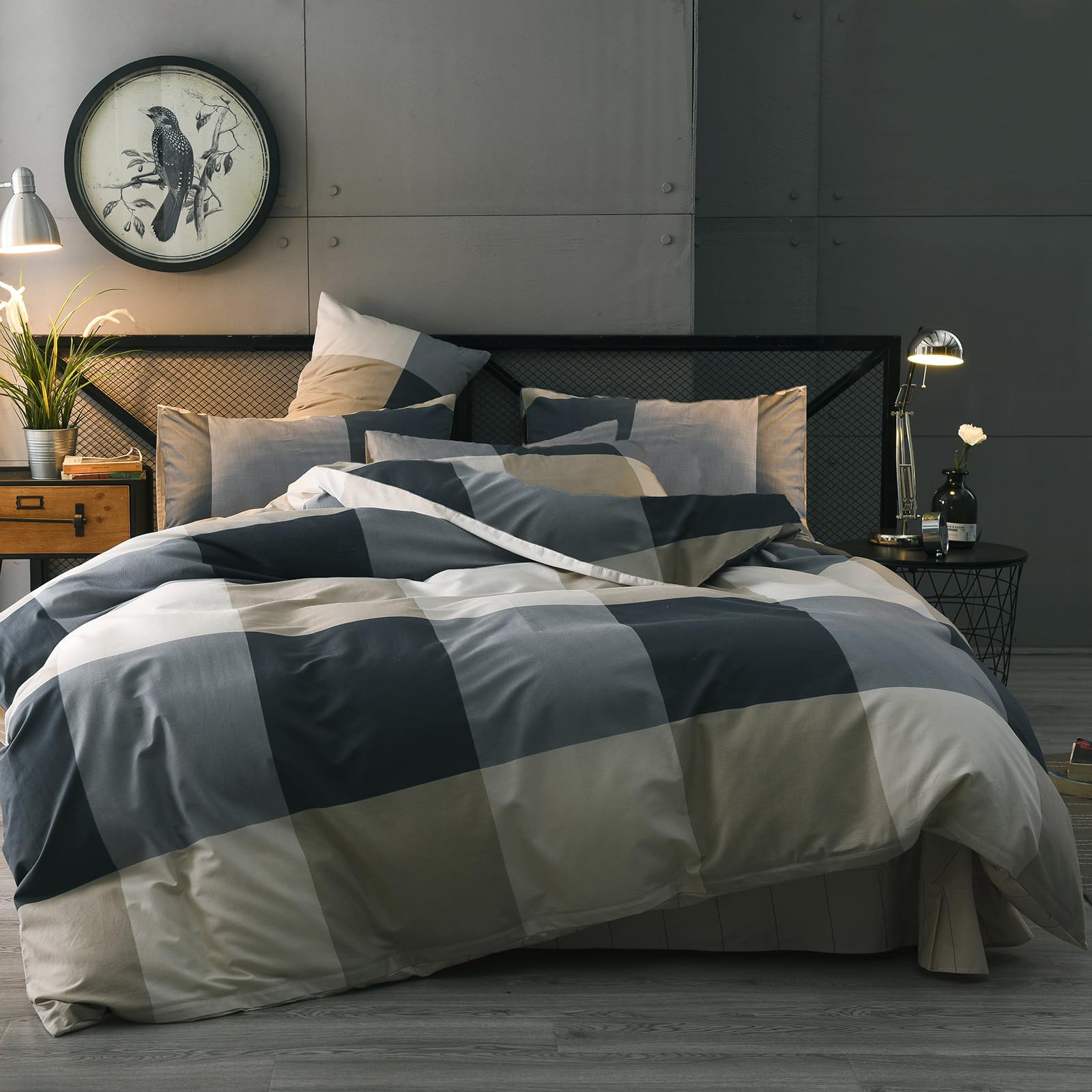 Checkered Comforter Set — Queen, Modern Geometric, 3 Piece